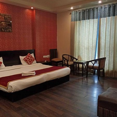 Paschim Vihar Hotel Delhi Kültér fotó