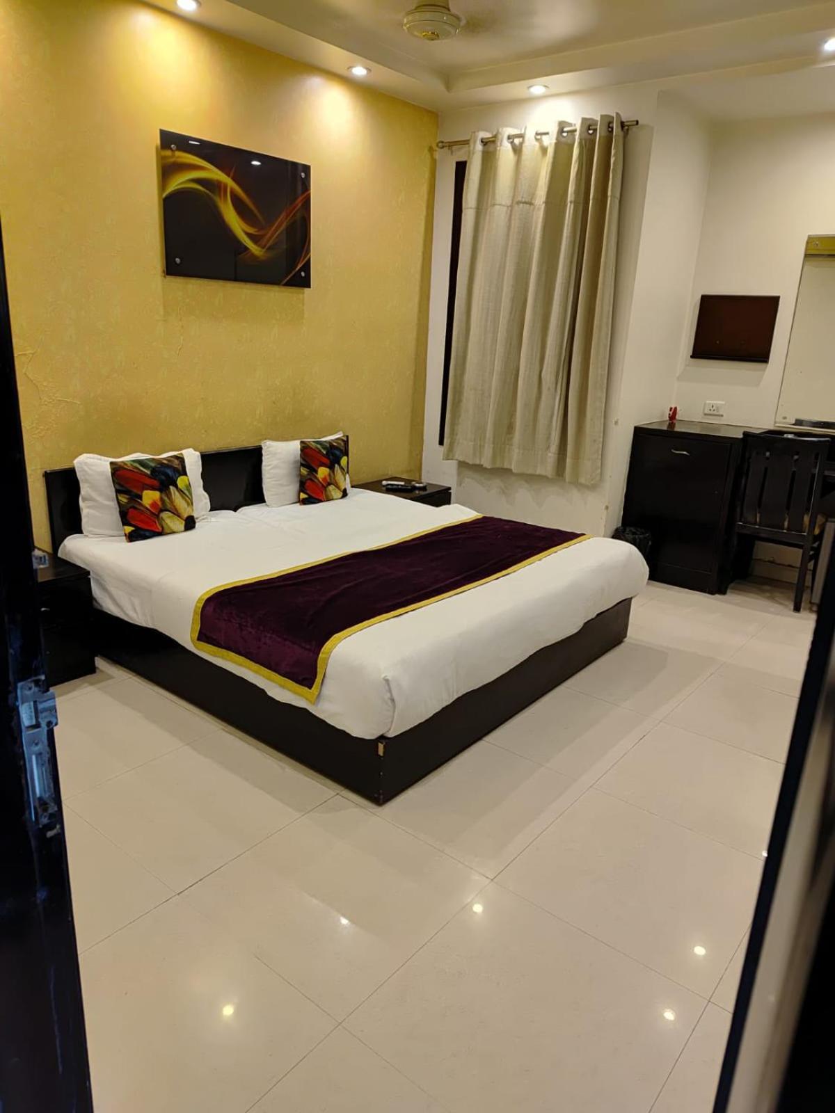 Paschim Vihar Hotel Delhi Kültér fotó