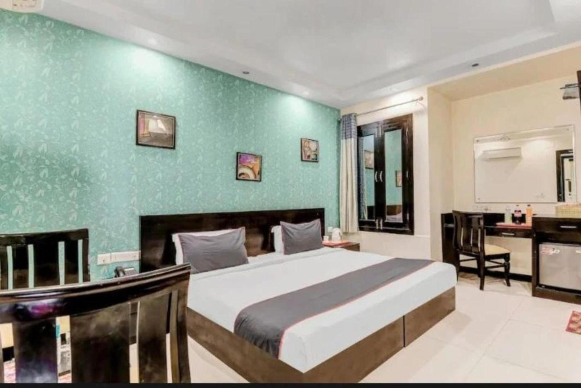 Paschim Vihar Hotel Delhi Kültér fotó