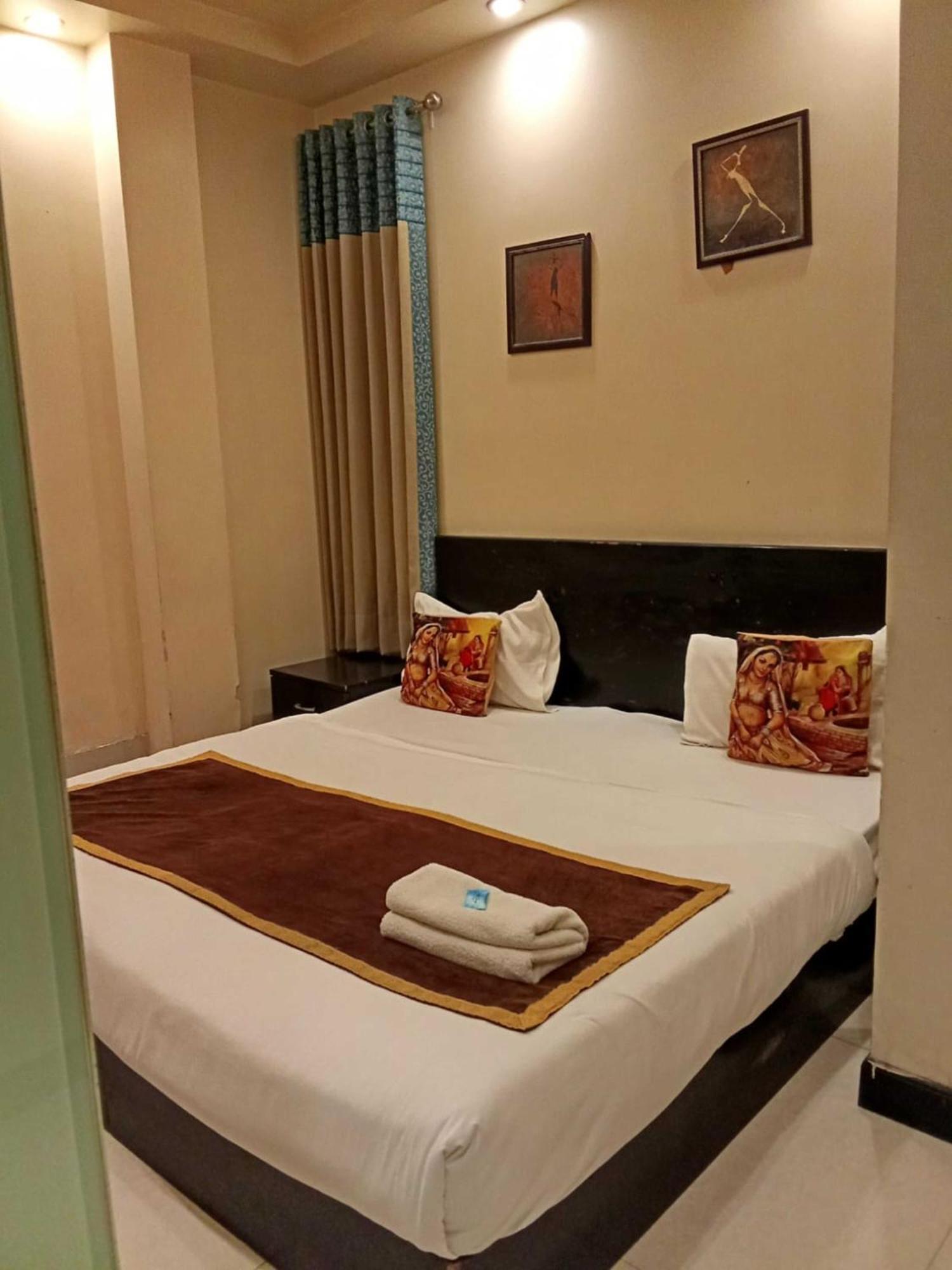 Paschim Vihar Hotel Delhi Kültér fotó